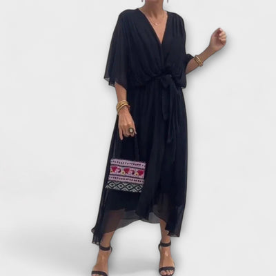 Amoura - Šifonové šaty s V výstřihem